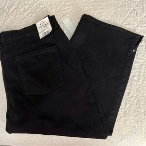 Gloria Vanderbilt Classic Black Capri Jeans
